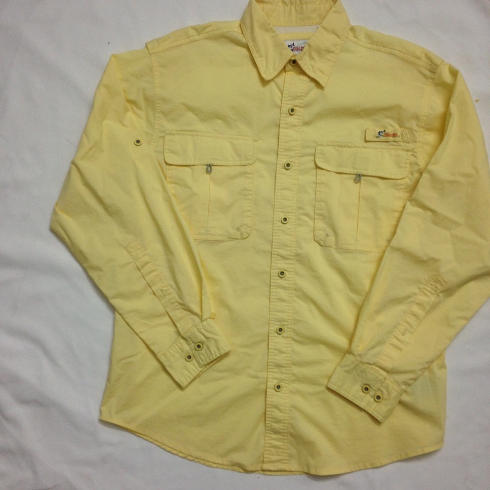 Vented fishing shirt size medium